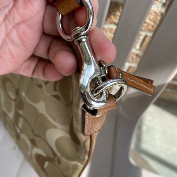 VINTAGE Coach Tan and White  Bag - Picture 9 of 9